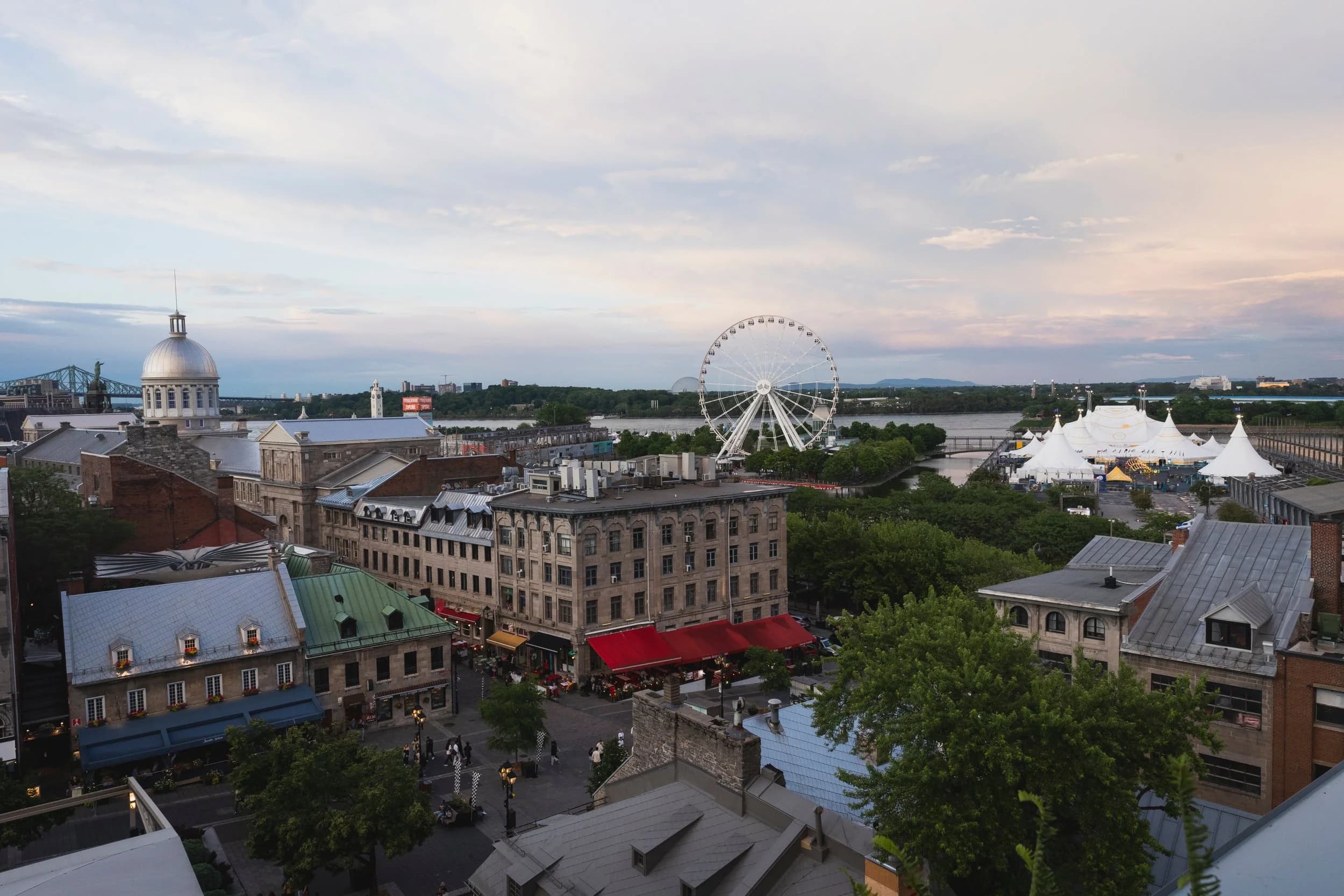 Full-width professional photography sample